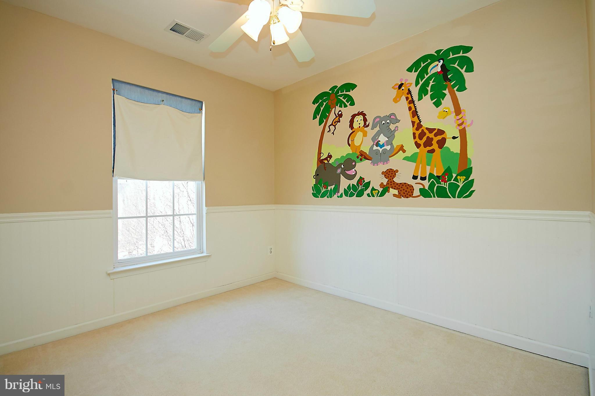 9639 Innerwick Place Bristow, VA 20136 - Photo 21 of 29 an empty room with a window