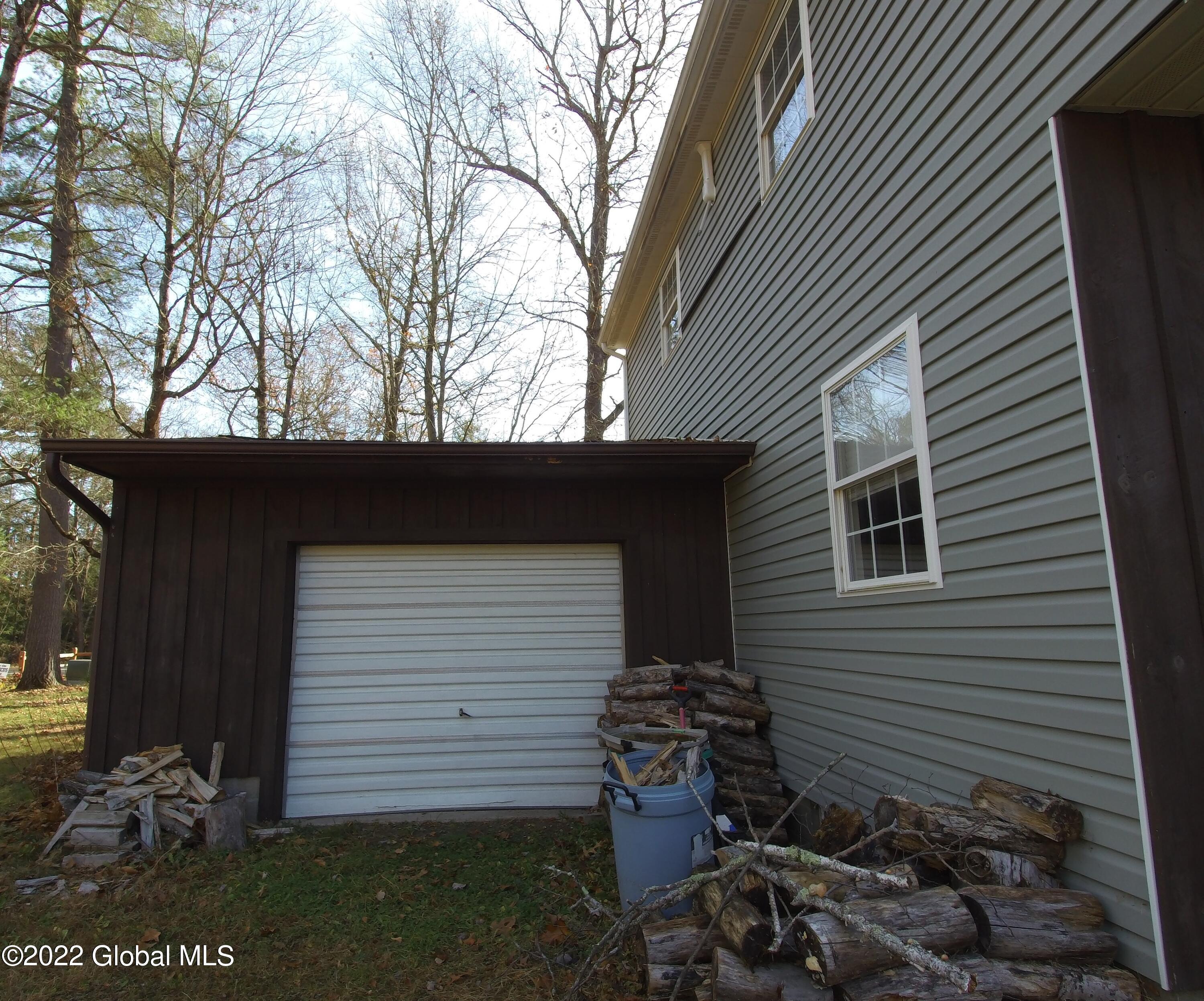 172 Butler Road Moreau, NY 12828 - Photo 2 of 30 P00_0277