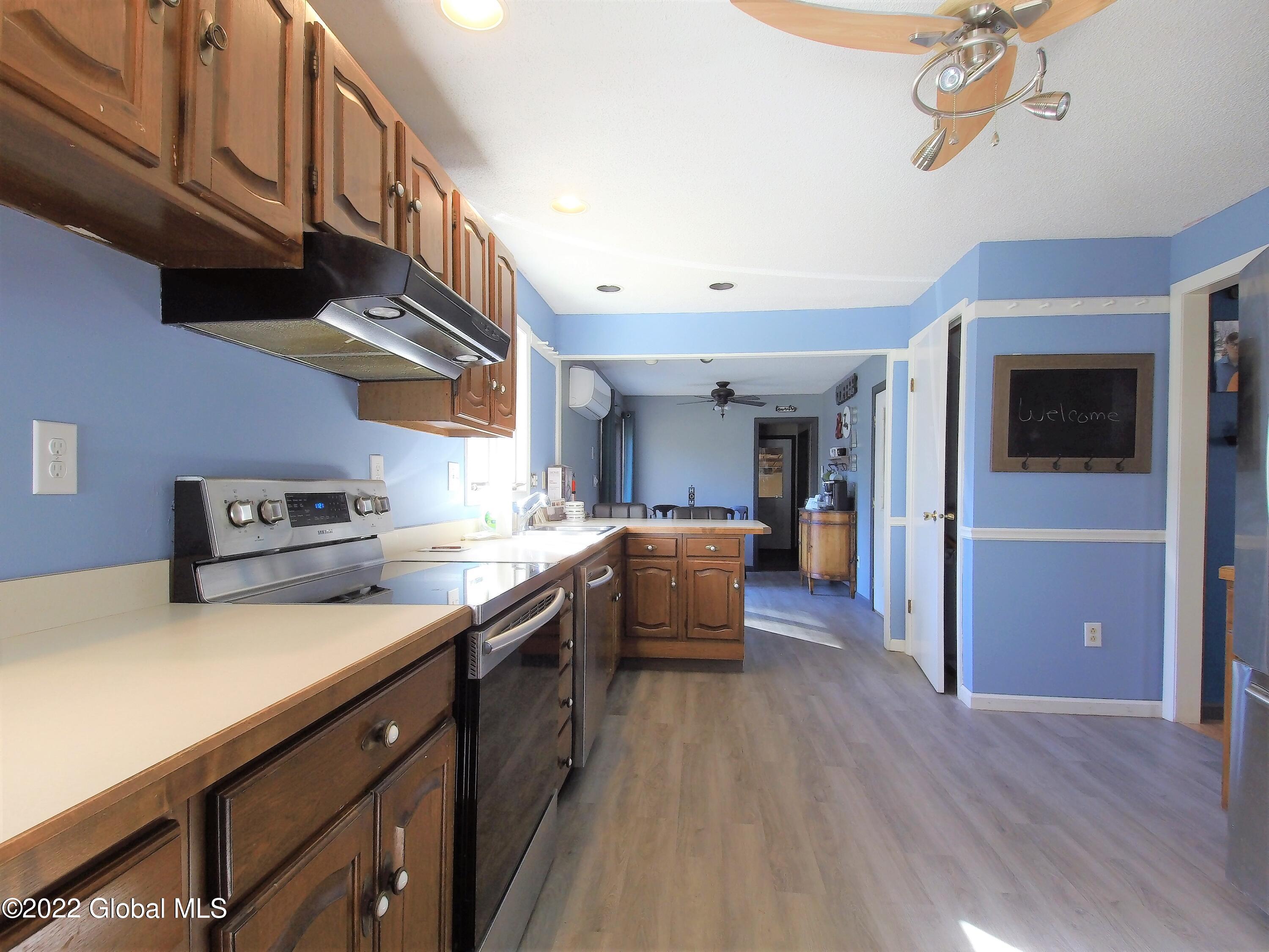 172 Butler Road Moreau, NY 12828 - Photo 4 of 30 P00_0274