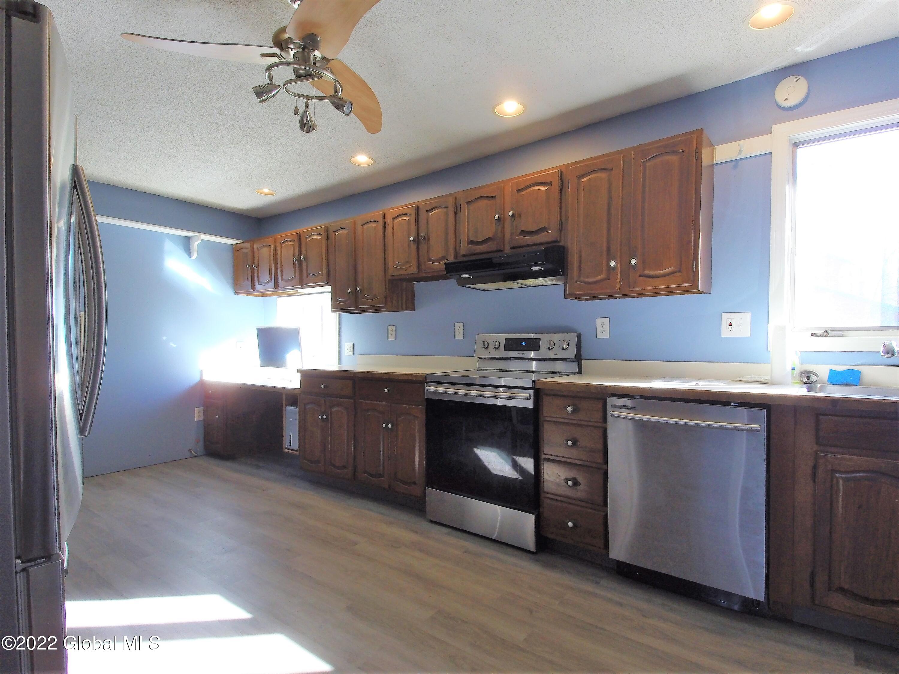 172 Butler Road Moreau, NY 12828 - Photo 5 of 30 P00_0270