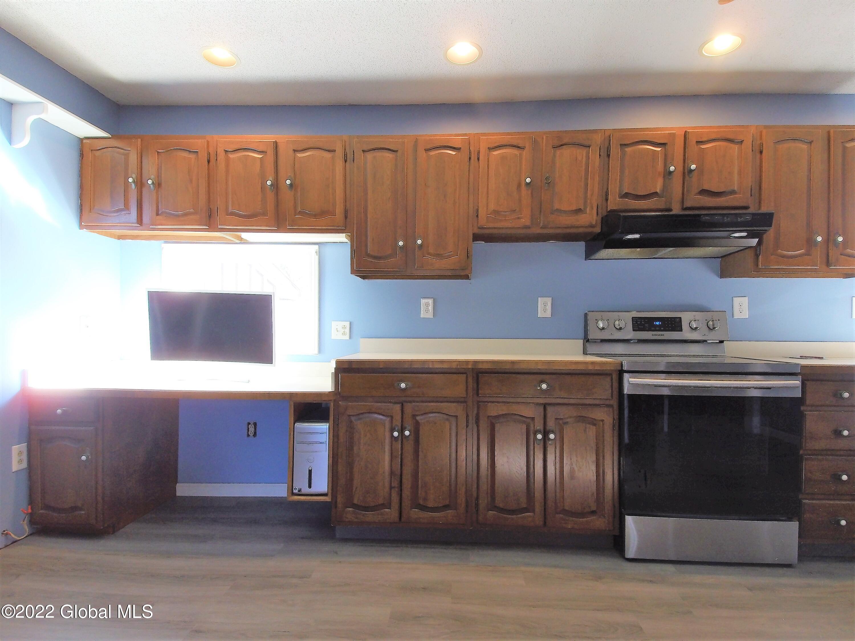 172 Butler Road Moreau, NY 12828 - Photo 6 of 30 P00_0272