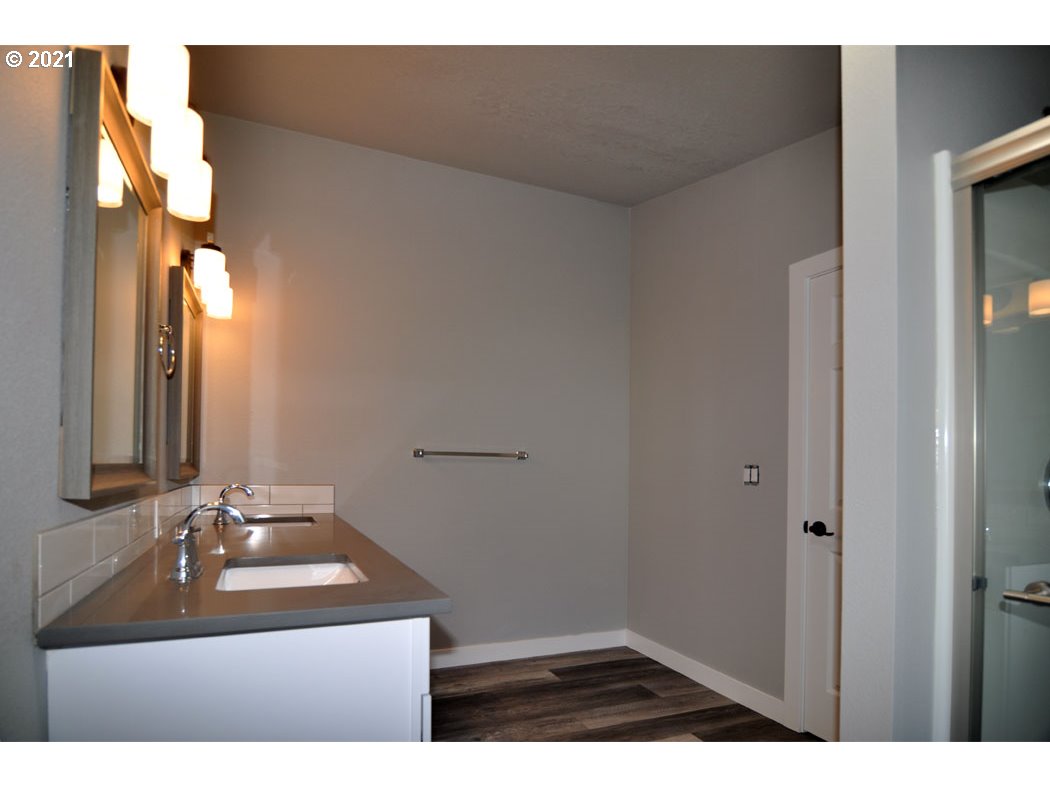 16312 South Riverview Road Molalla, OR 97038 - Photo 13 of 27 Gallery Image 13