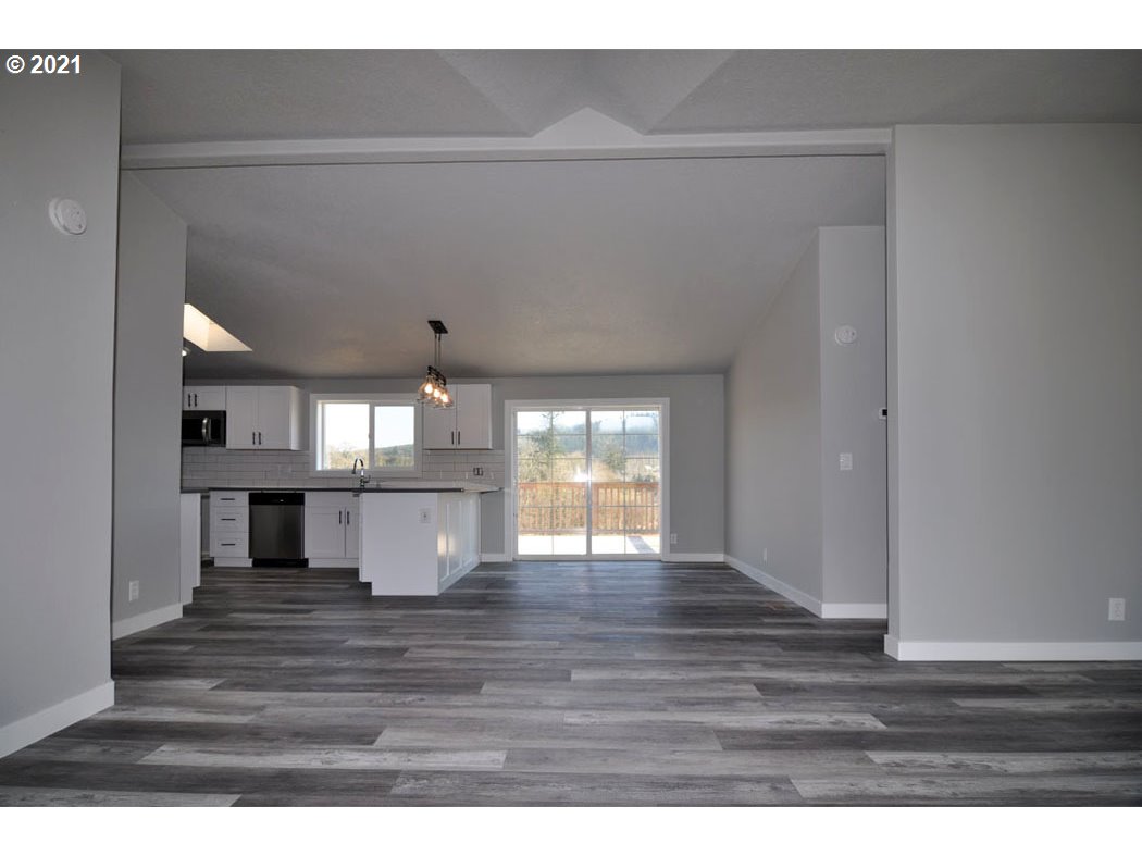 16312 South Riverview Road Molalla, OR 97038 - Photo 5 of 27 Gallery Image 5
