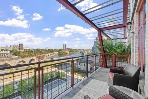 $1,850,000 | 600 South 2nd Street, Unit S405, Minneapolis, MN 55401