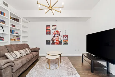 $1,850,000 | 600 South 2nd Street, Unit S405, Minneapolis, MN 55401