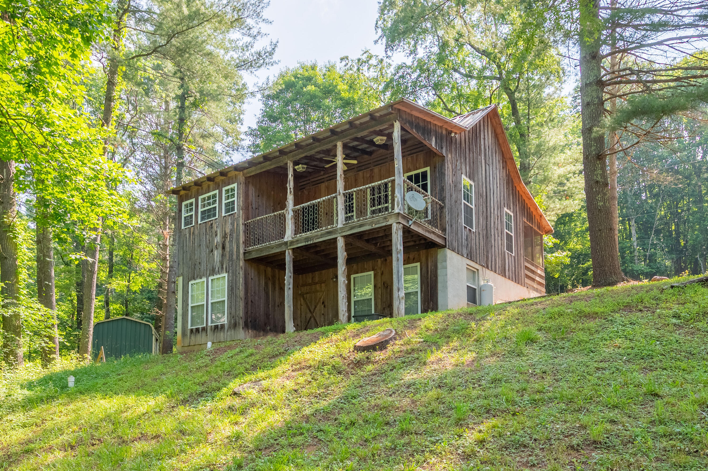 1454 Julia Simpkins Road Hiwassee, VA 24347 - Photo 5 of 70 hiwasee-5