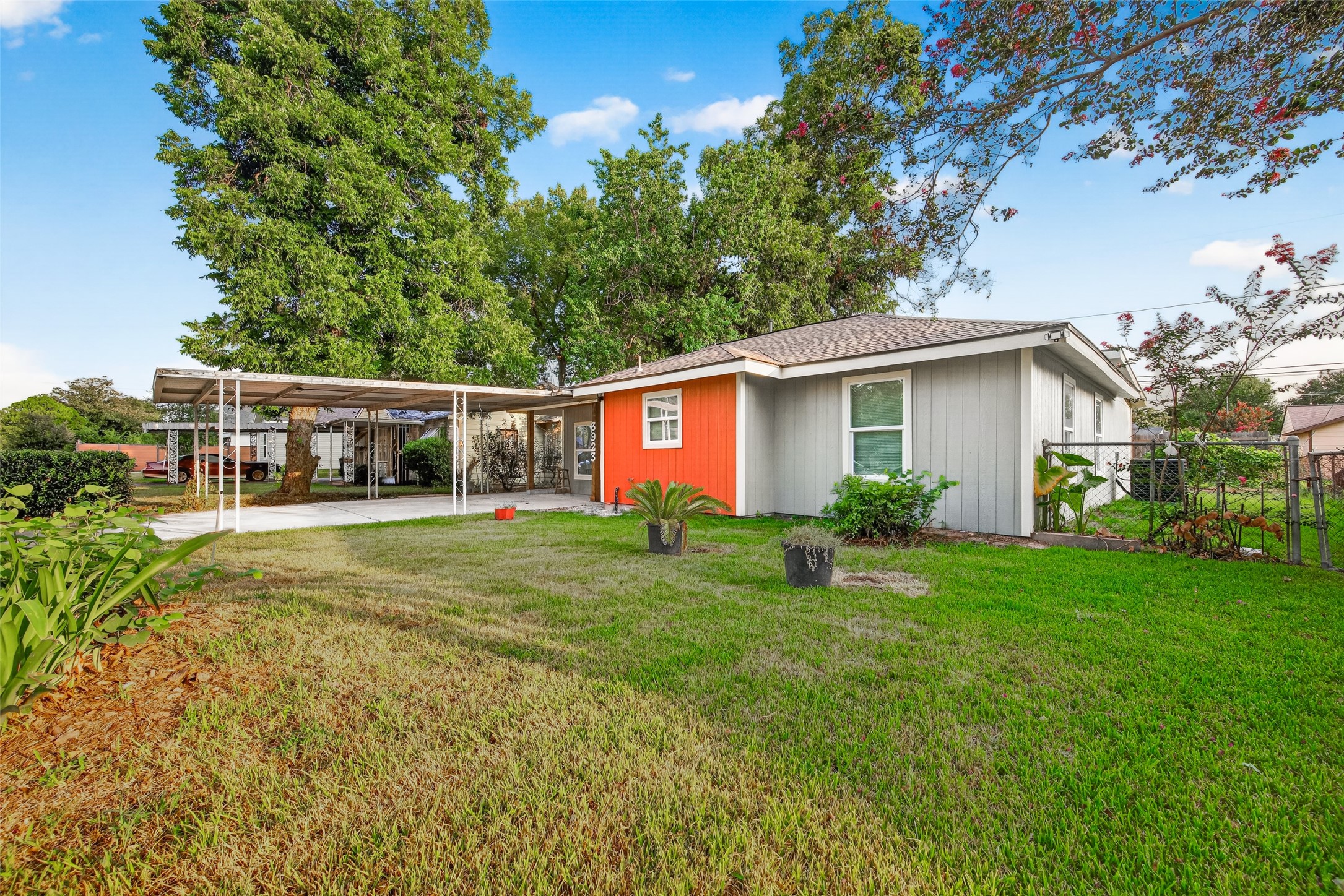 3923 Alberta Street Houston, TX 77021 - Photo 1 of 21 Gallery Image 1