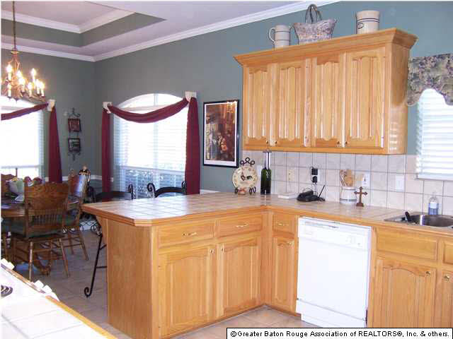 1903 Hunters Way Drive Baton Rouge, LA 70816 - Photo 3 of 10 Gallery Image 3
