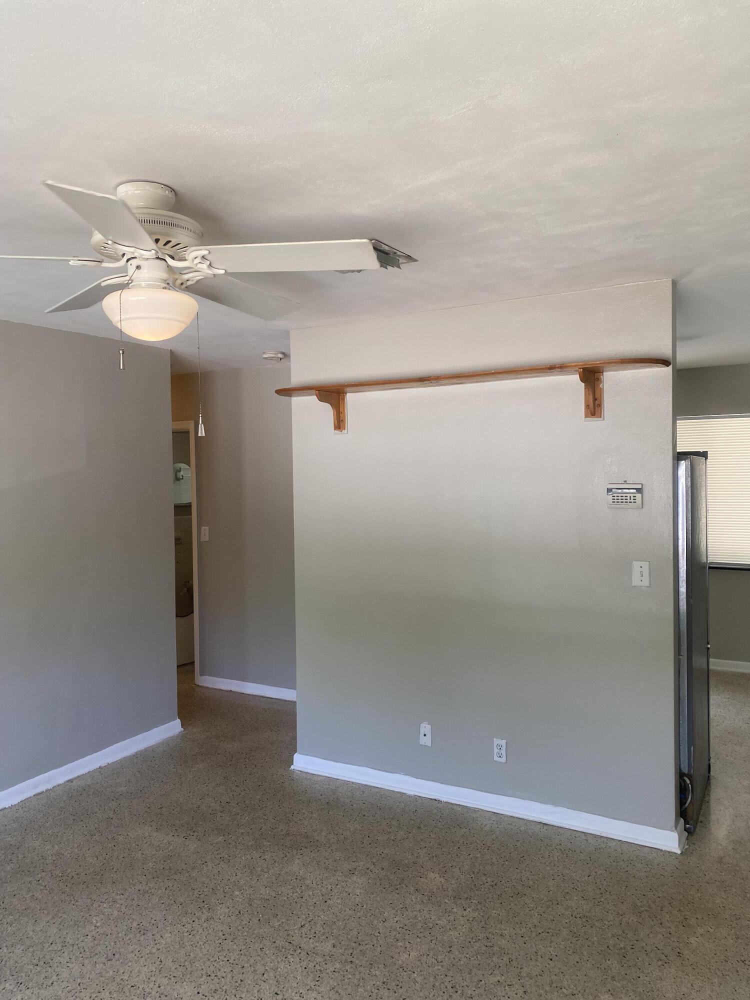 917 South Ridge Street Lake Worth, FL 33460 - Photo 4 of 23 living room