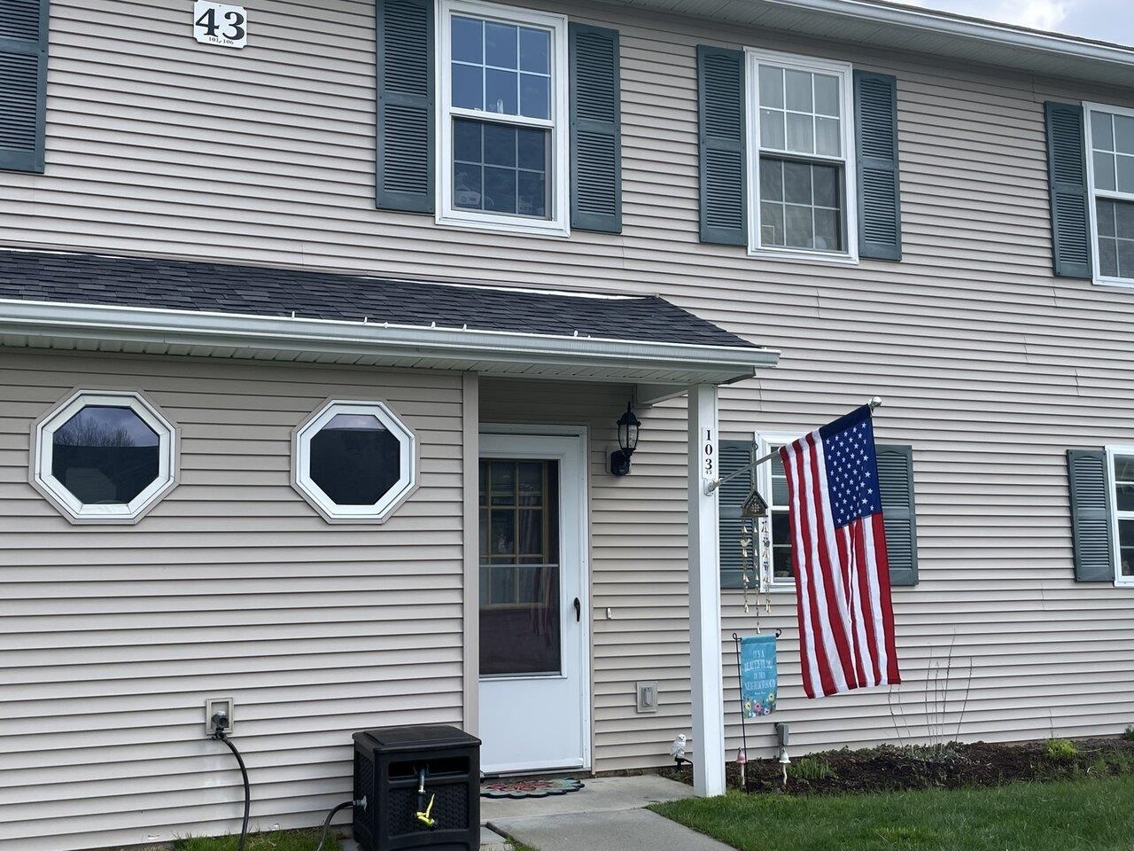 43 Colonial Road, Unit 103 Fairfax, VT 05454 - Photo 1 of 37 Gallery Image 1
