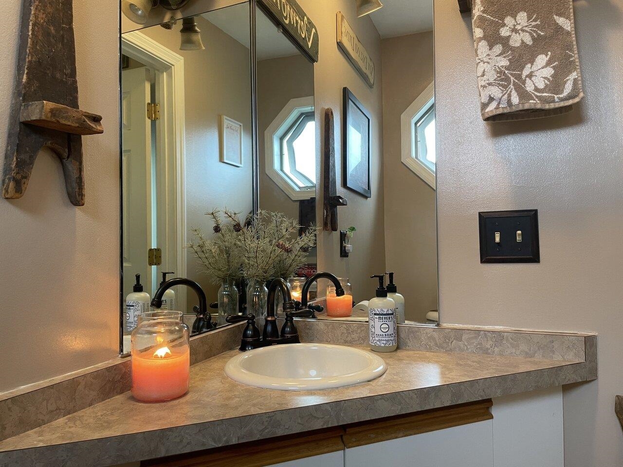 43 Colonial Road, Unit 103 Fairfax, VT 05454 - Photo 8 of 37 Gallery Image 8