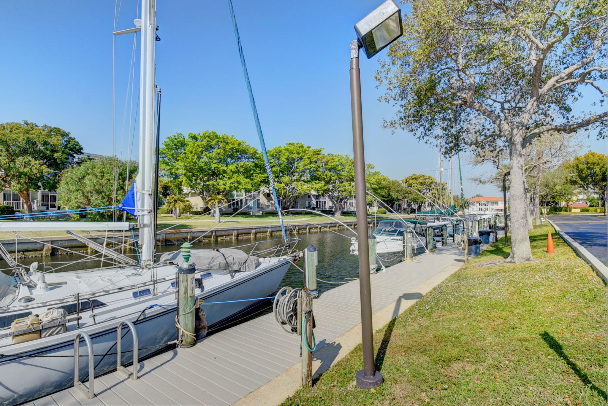 799 Jeffery Street, Unit 209 Boca Raton, FL 33487 - Photo 33 of 45 boat dockage