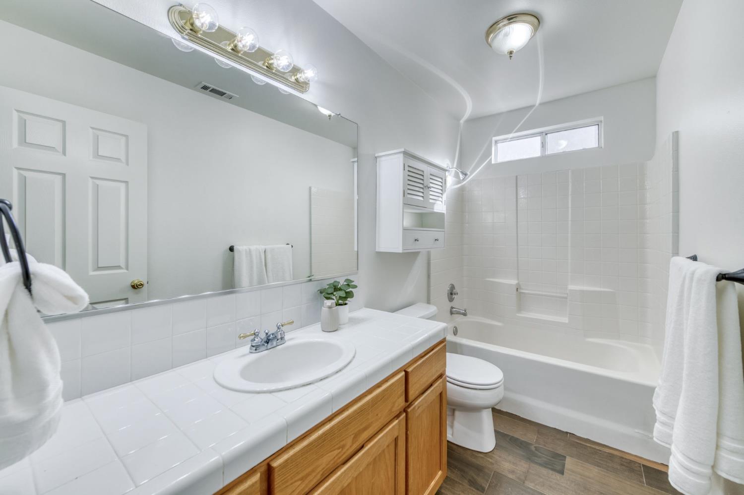 6564 North State Street Fresno, CA 93722 - Photo 15 of 16