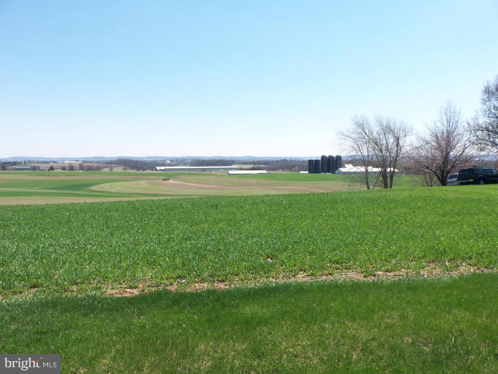 2264 Ridge Road Elizabethtown, PA 17022 - Photo 2 of 4