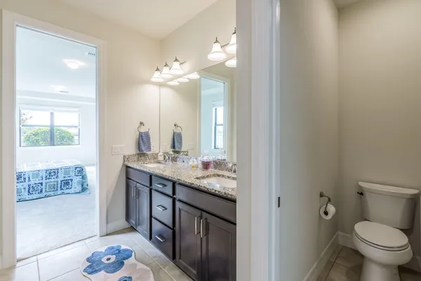 $774,900 | 744 Southeast Villandry Way, Port St. Lucie, FL 34984