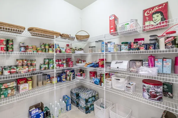 $774,900 | 744 Southeast Villandry Way, Port St. Lucie, FL 34984