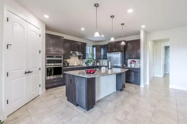 $774,900 | 744 Southeast Villandry Way, Port St. Lucie, FL 34984