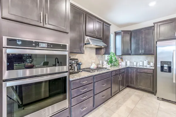 $774,900 | 744 Southeast Villandry Way, Port St. Lucie, FL 34984