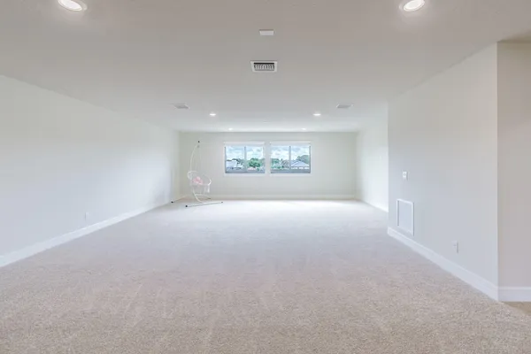 $774,900 | 744 Southeast Villandry Way, Port St. Lucie, FL 34984