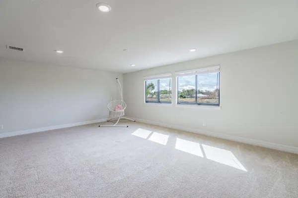 $774,900 | 744 Southeast Villandry Way, Port St. Lucie, FL 34984