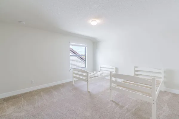 $774,900 | 744 Southeast Villandry Way, Port St. Lucie, FL 34984