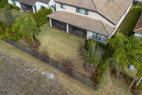 $774,900 | 744 Southeast Villandry Way, Port St. Lucie, FL 34984