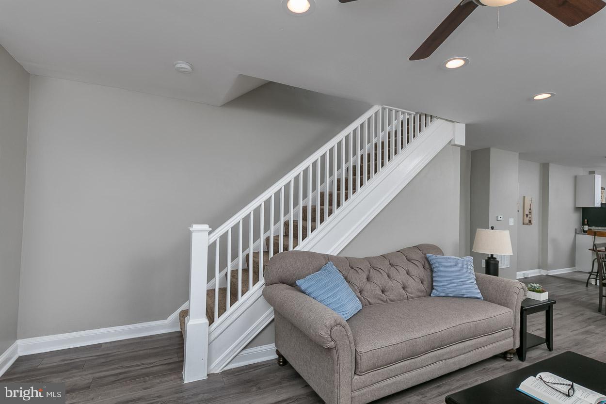 3812 Flowerton Road Baltimore, MD 21229 - Photo 14 of 29 Living Room