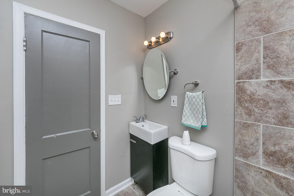 3812 Flowerton Road Baltimore, MD 21229 - Photo 20 of 29 Bath