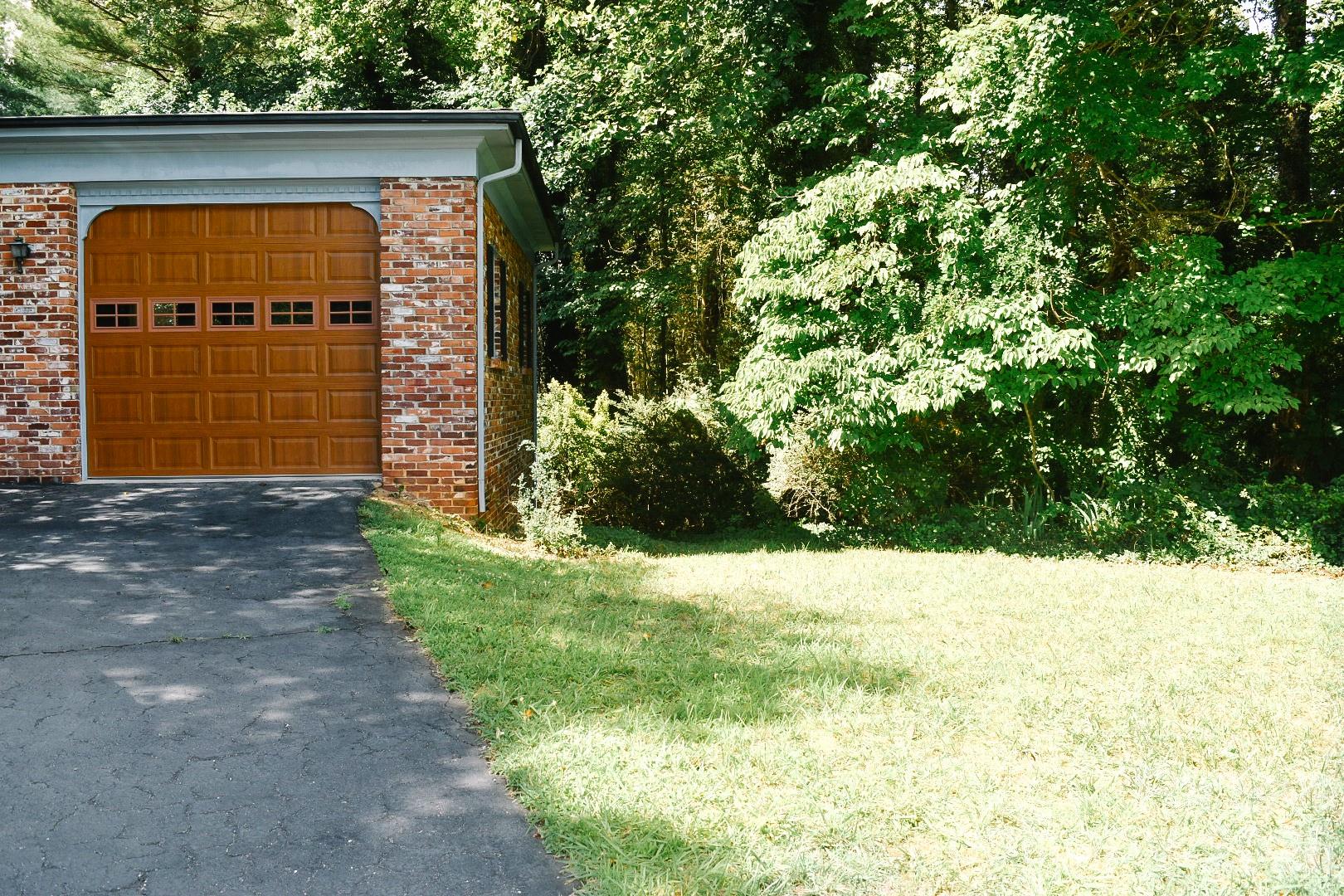 2575 Country Club Road Wilkesboro, NC 28697 - Photo 8 of 47