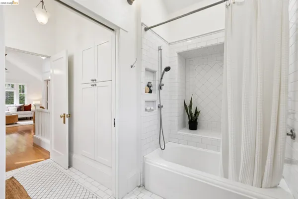 $1,895,000 | 5633 Oak Grove Avenue, Oakland, CA 94618