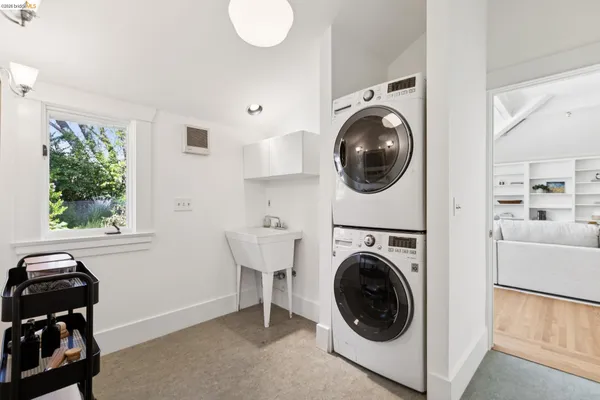 $1,895,000 | 5633 Oak Grove Avenue, Oakland, CA 94618