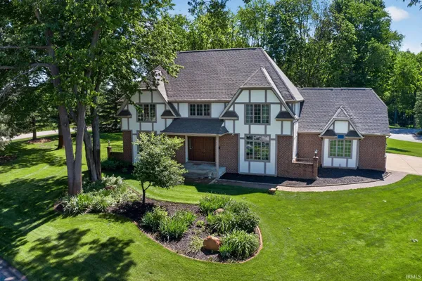 $555,000 | 51530 Clubhouse Drive, South Bend, IN 46628