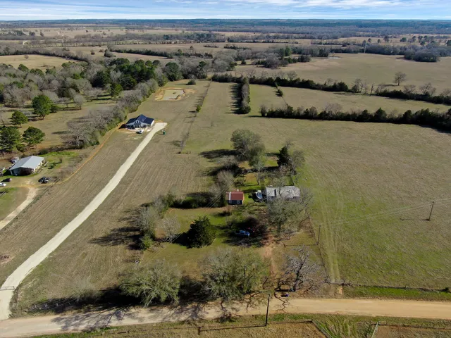 $2,200 | 1232 County Road 1805, Crockett, TX 75835