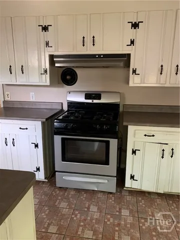 $2,100 | 320 Kensington Drive, Savannah, GA 31405