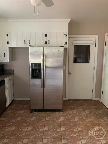 $2,100 | 320 Kensington Drive, Savannah, GA 31405