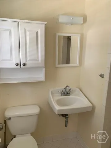 $2,100 | 320 Kensington Drive, Savannah, GA 31405