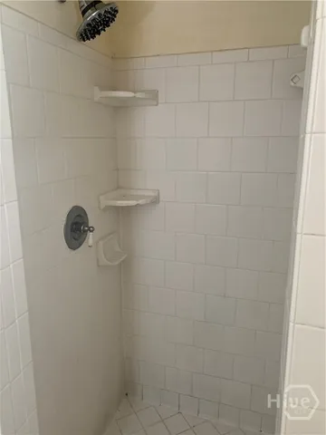 $2,100 | 320 Kensington Drive, Savannah, GA 31405