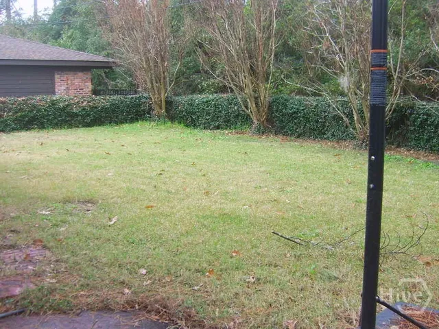 $2,100 | 320 Kensington Drive, Savannah, GA 31405