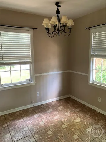 $2,100 | 320 Kensington Drive, Savannah, GA 31405