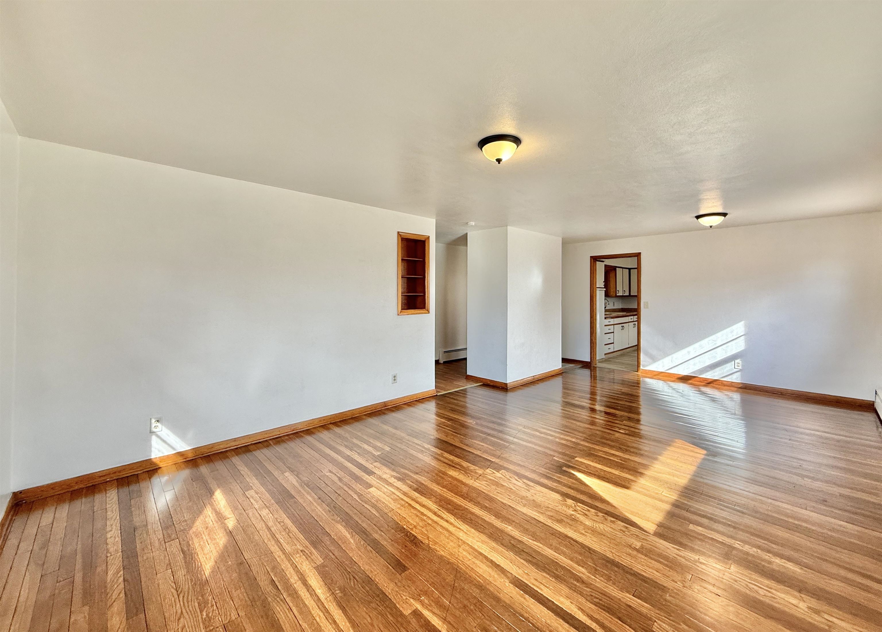 1546 Summit Avenue Beloit, WI 53511 - Photo 5 of 24