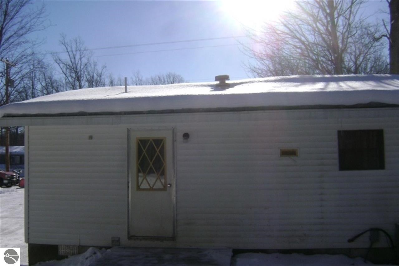 6940 Karlin Road Interlochen, MI 49643 - Photo 37 of 42 1780987-36.JPG