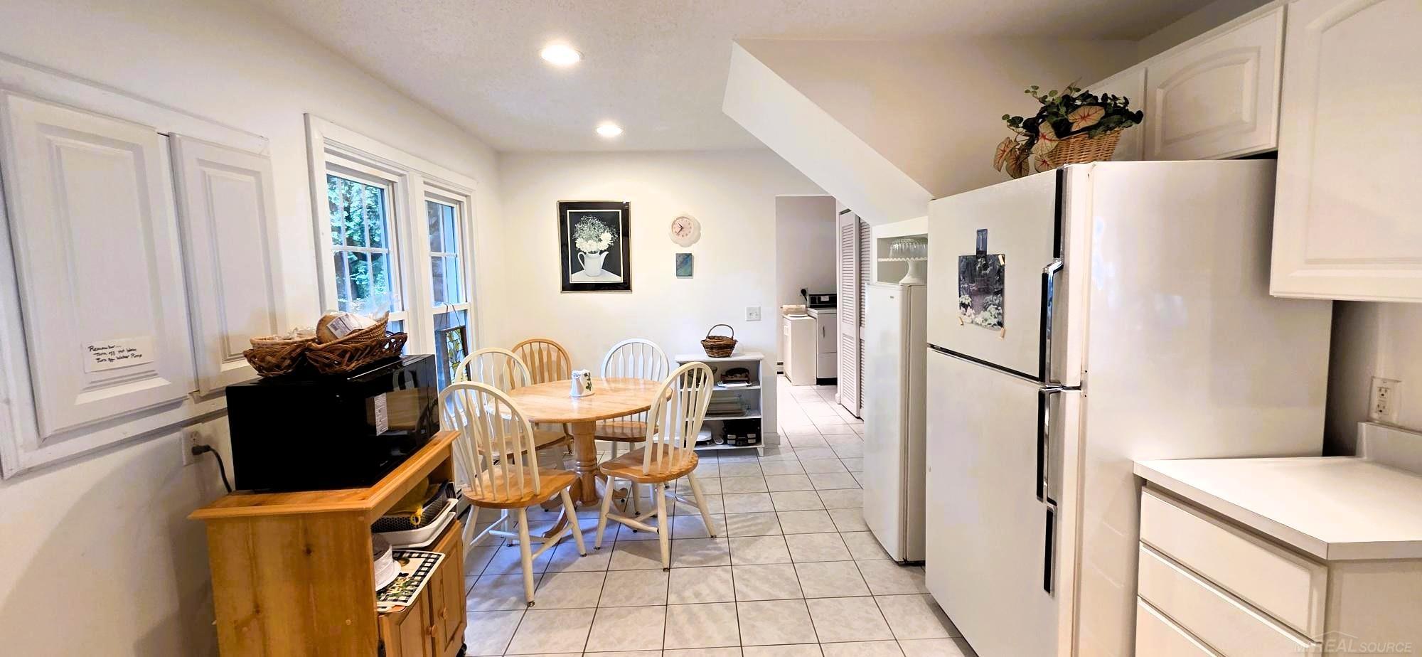 3671 Lakeshore Road Lexington, MI 48450 - Photo 11 of 54 Open & Airy