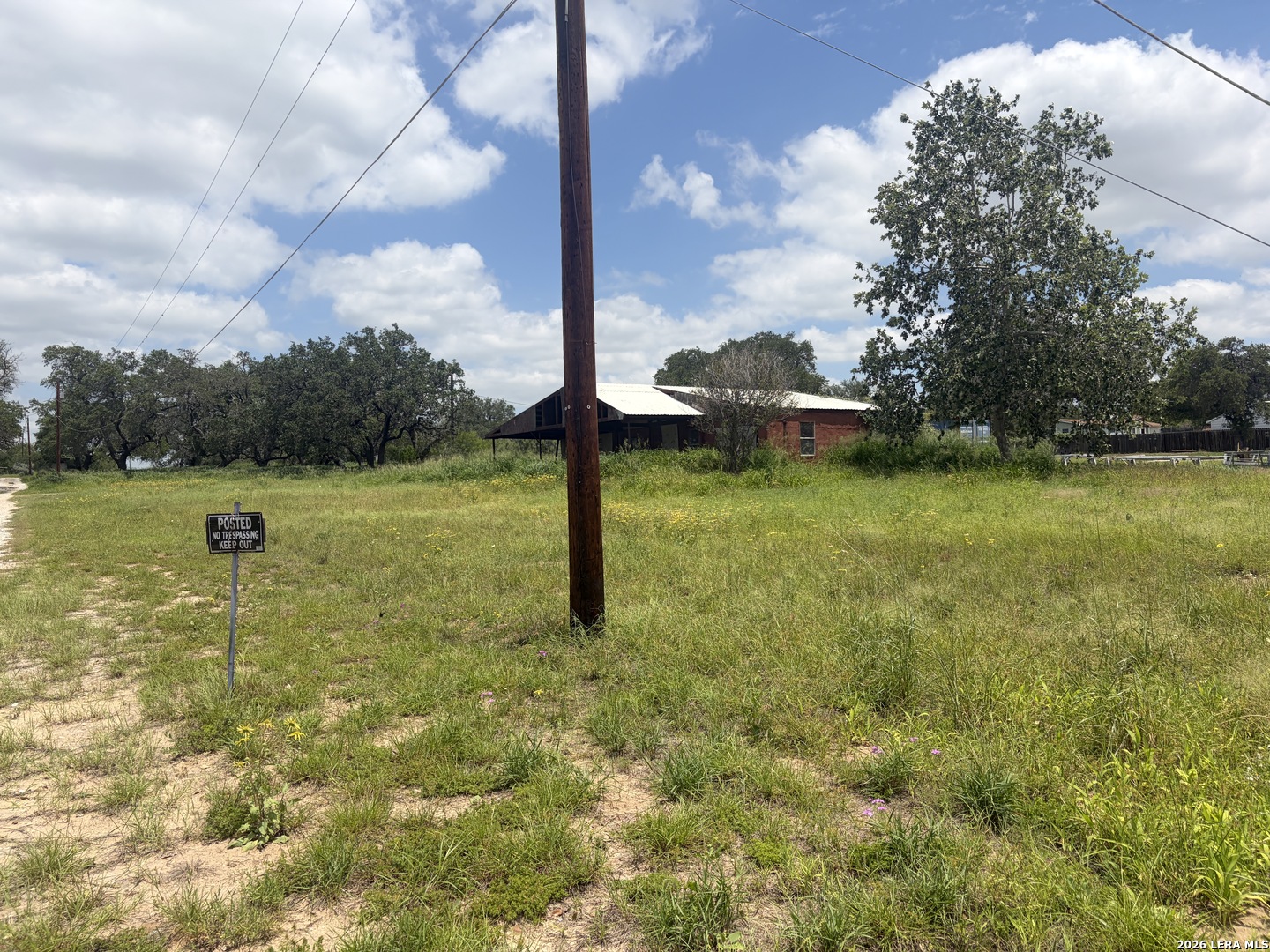 615 Rossville Road Devine, TX 78016 - Photo 5 of 5