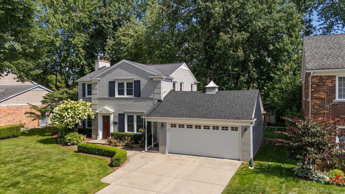 1600 Oxford Road Grosse Pointe, MI 48236 - Photo 50 of 50 50184772-45545e3c-6c5a-4281-97ec-54089a3293db.JPG