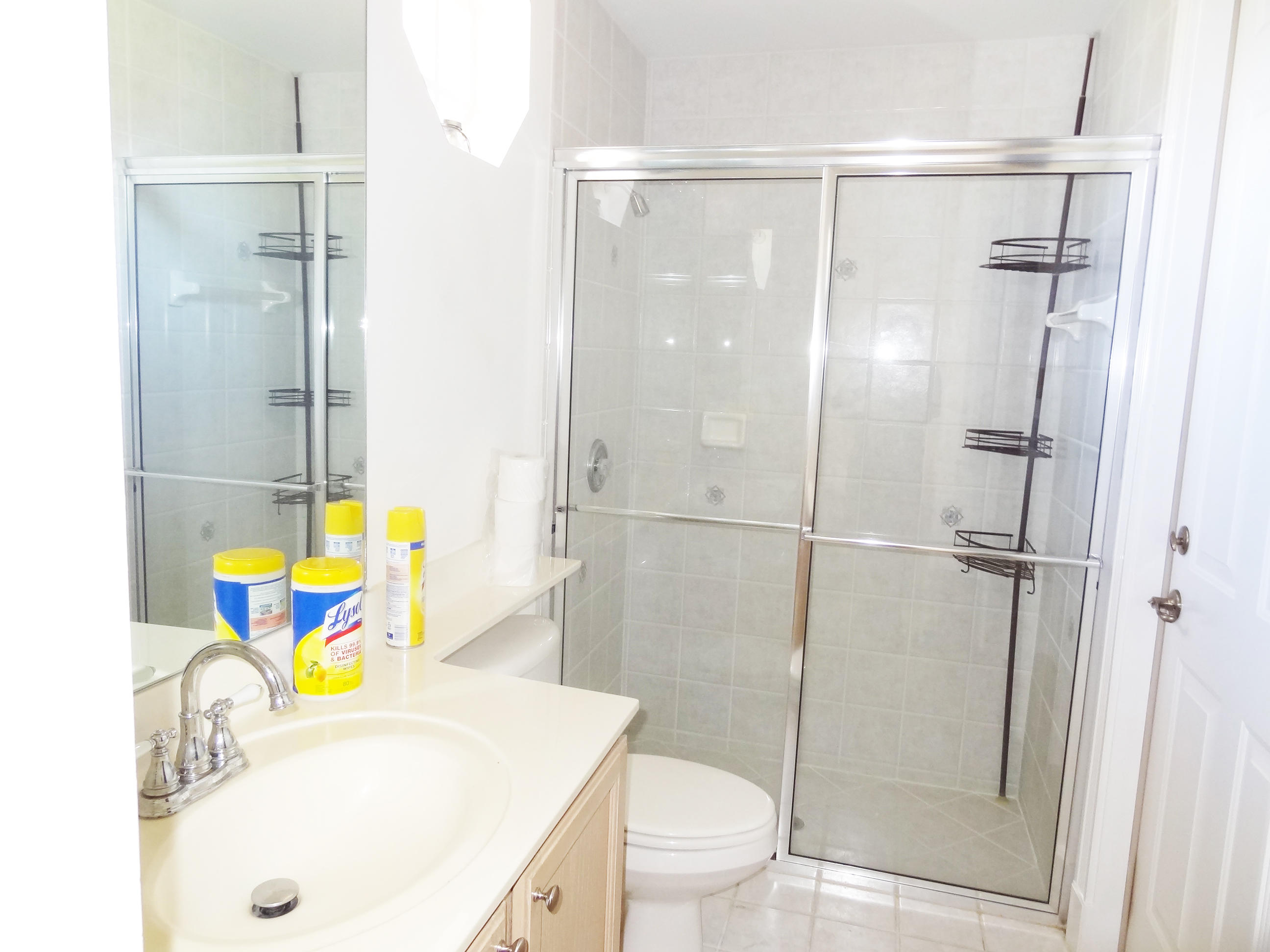 21827 Marigot Drive Boca Raton, FL 33428 - Photo 8 of 29 GUEST HOUSE BATHROOM