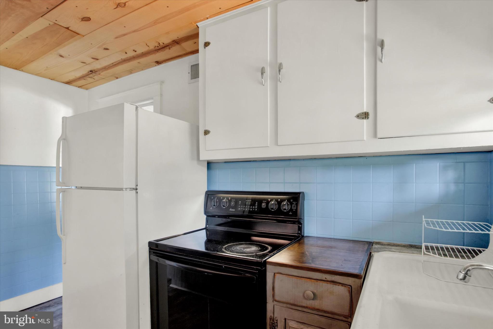 1421 Old River Road Birdsboro, PA 19508 - Photo 12 of 22 Gallery Image 12