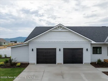 $975,000 | 8866 Avery Drive, Victor, ID 83455