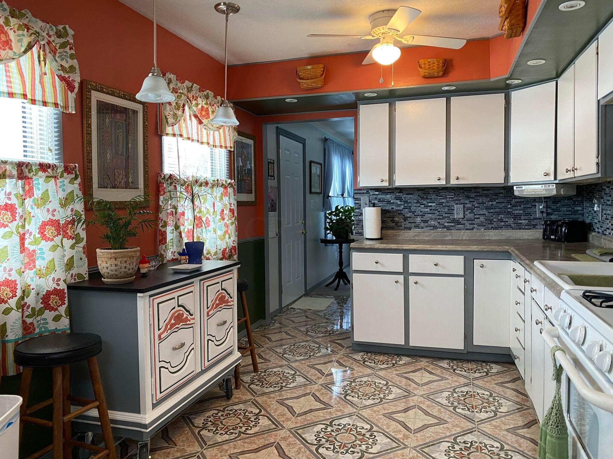 3370 Arnsby Road Columbus, OH 43232 - Photo 5 of 28 Gallery Image 5