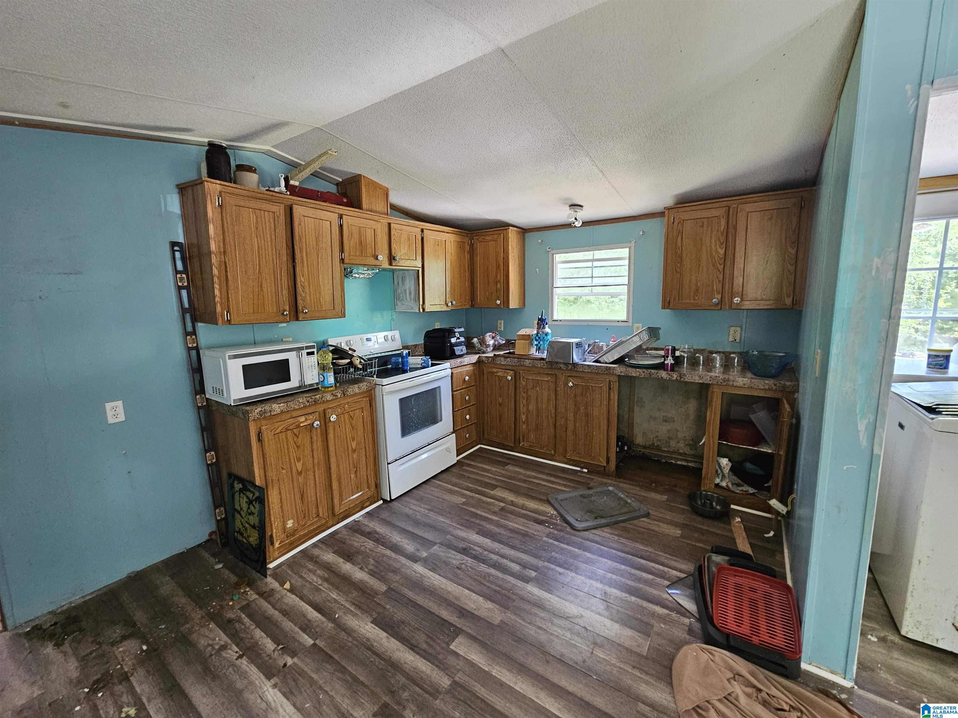 90 Honeysuckle Way Riverside, AL 35135 - Photo 6 of 11