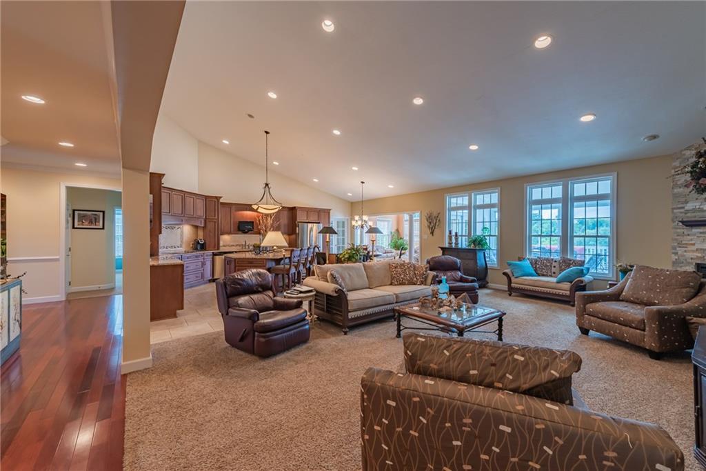 105 Mansfield Road Washington, PA 15301 - Photo 4 of 25 Gallery Image 4